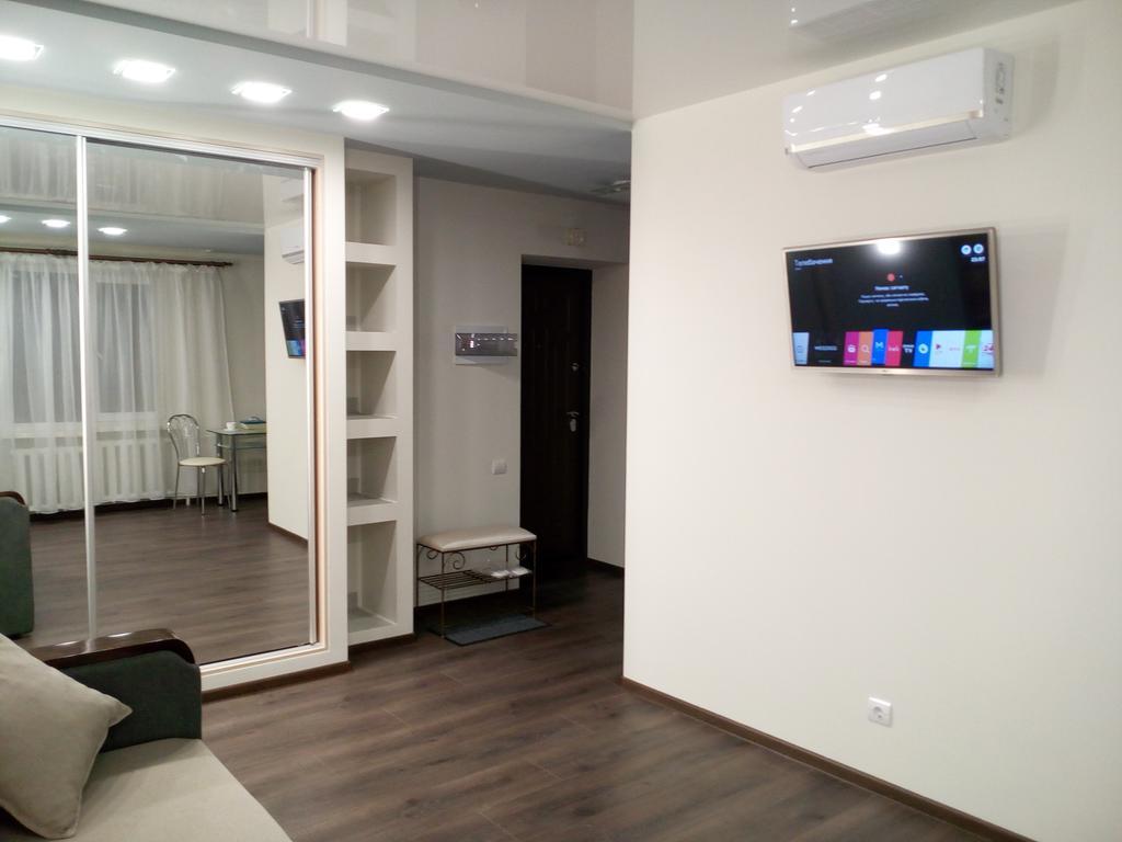 Modern Studio 15 Min To The City Centre Lviv Bagian luar foto